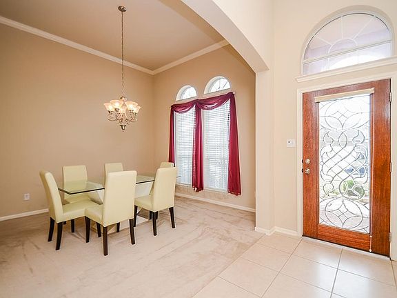 4th image of 21742 Cozy Hollow Ln