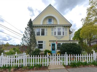 24 Main St, Upton, MA 01568