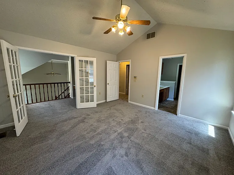 5538 N Meadow Dr — Photo 28