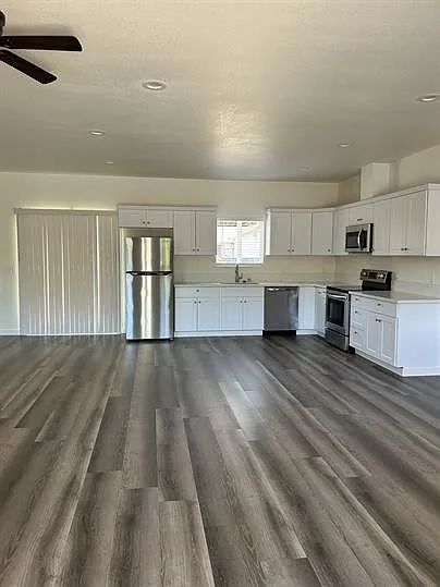 2 bed, $2,195 — Photo 2