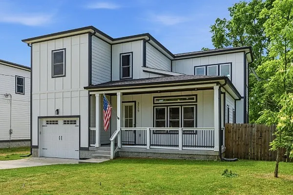 3715 Fairview Dr