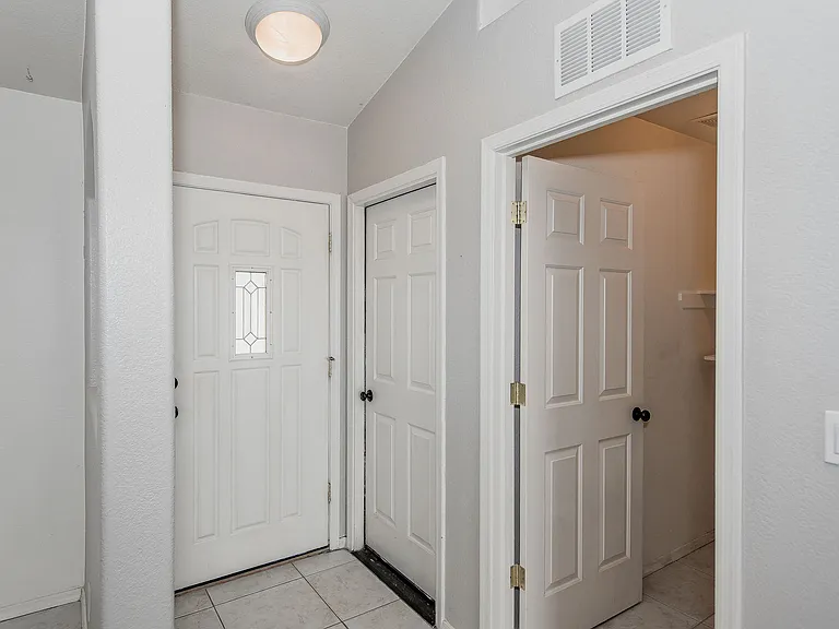 2195 E Emerald River Way — Photo 14