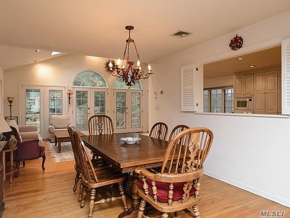 5th image of 16 Lawson Ln