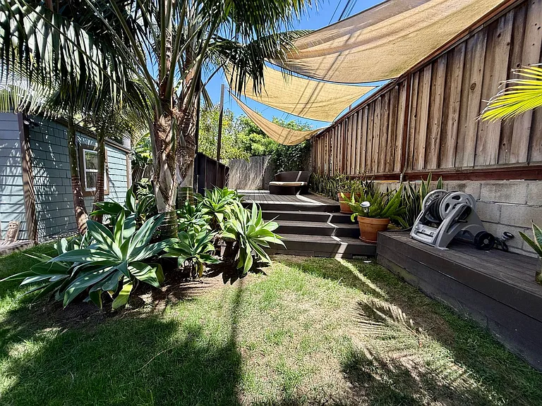 4415 Voltaire St — Photo 23