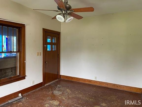 4th image of 204 S Chestnut St