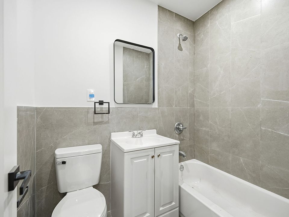 1st image of 2152 Muliner Ave #1B