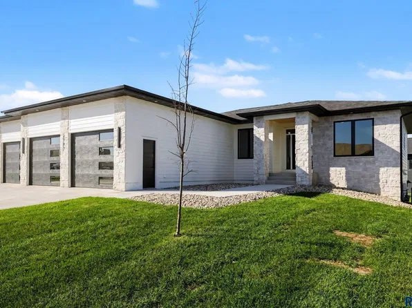 2709 S Maplewood Ave, Sioux Falls, SD 57110