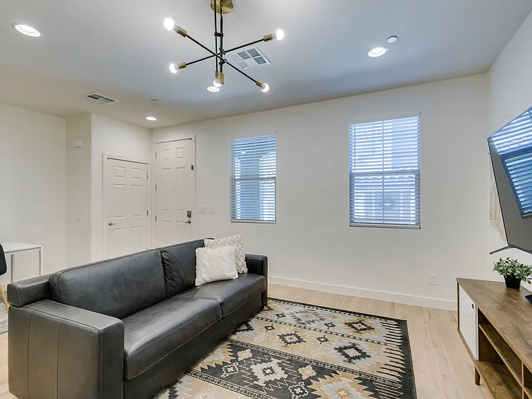 77 Alamere Falls Dr — Photo 21