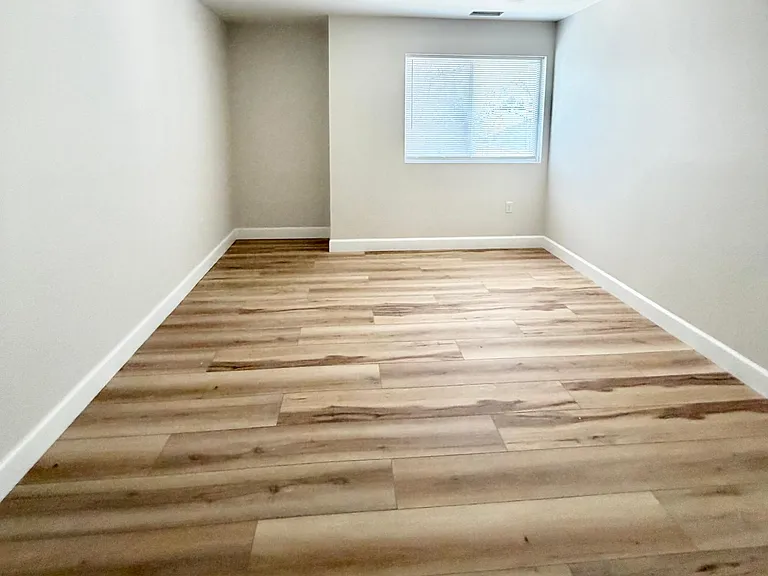 48 Warner St #B4 — Photo 8