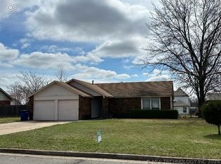 3316 E 143rd St S, Bixby, OK 74008