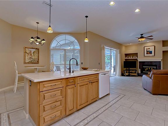 5th image of 15904 Benton Ct