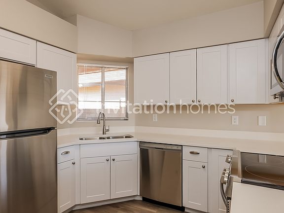 5th image of 8722 W Greenbrian Dr