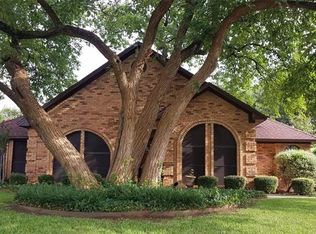 820 Smokerise Cir, Denton, TX 76205
