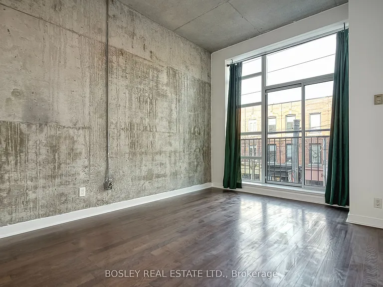 955 Queen St W #311 — Photo 21