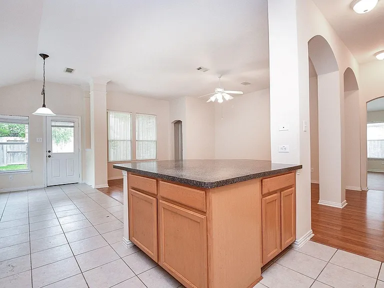 18006 Willow Cliff Ln — Photo 11