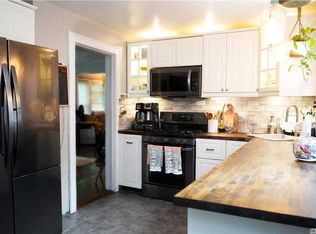 26 Weeks Ave, Central Islip, NY 11722