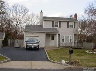 69 Old Selden Stage Rd, Selden, NY 11784