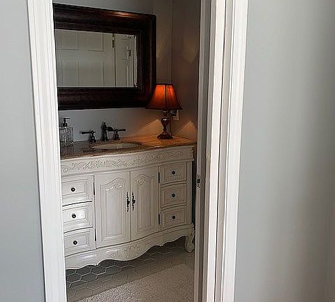 master bath in front suite