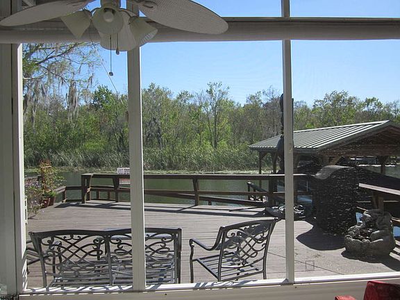 3rd image of 102 S Lake Dr