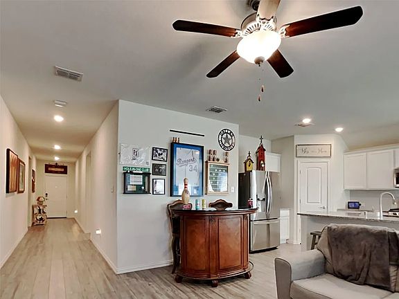 2nd image of 700 Pearl Way