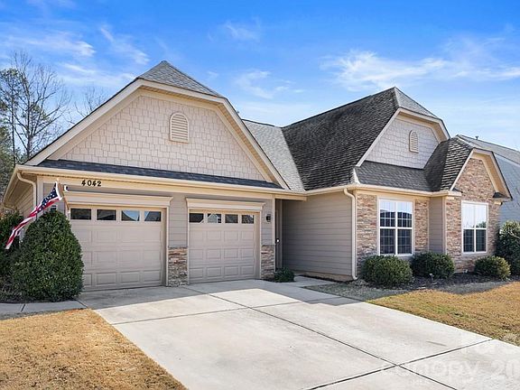 3rd image of 4042 Highgate Ln