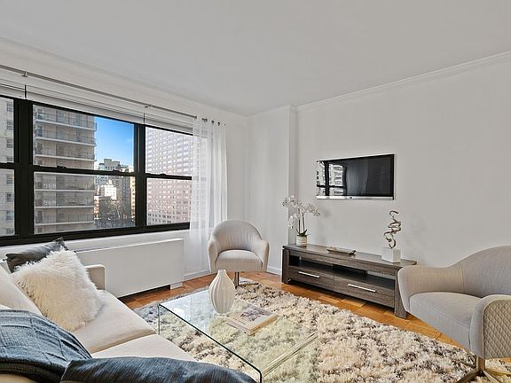 3rd image of 140 W End Ave APT 11A
