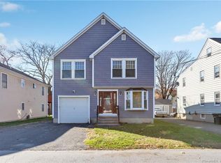 65 Chamberlain Ave, Bridgeport, CT 06606