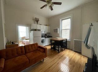 136 N 21st St APT 3R, Philadelphia, PA 19103