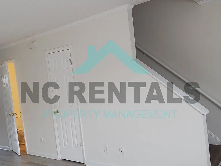 100 Kristin Dr #C5 — Photo 5