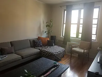 Rented by R New York