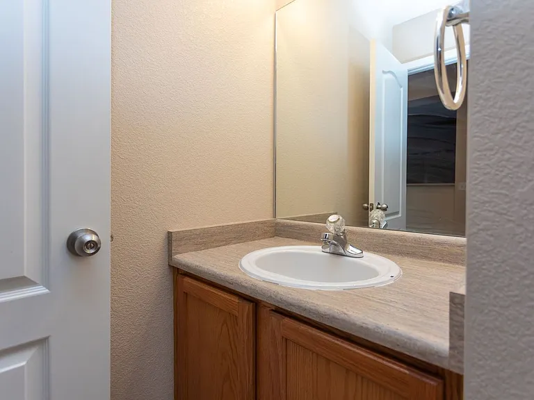 6563 Silverwind Cir — Photo 22