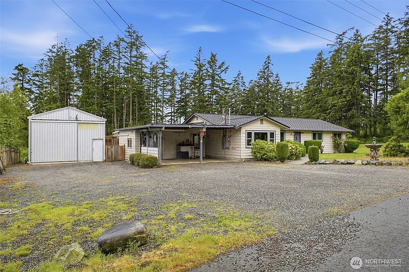 2nd image of 3343 Garfield Court