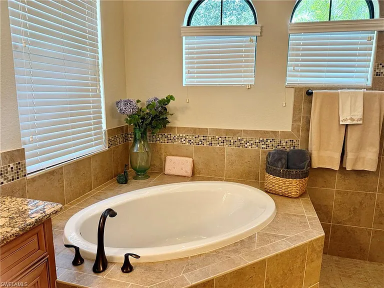 9594 Firenze Cir — Photo 12
