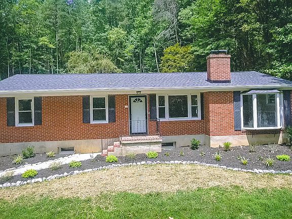 2nd image of 1065 Cain Dr