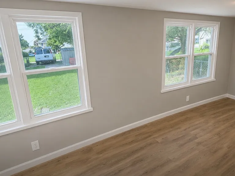 123 W Valley St — Photo 6