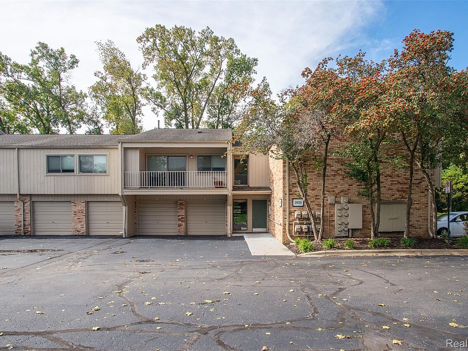 1st image of 3925 Lone Pine Rd APT 100