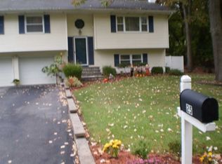 25 Nicole Dr, Wappingers Falls, NY 12590