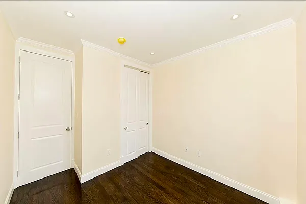 Rented by Avenues Real Estate | media 16