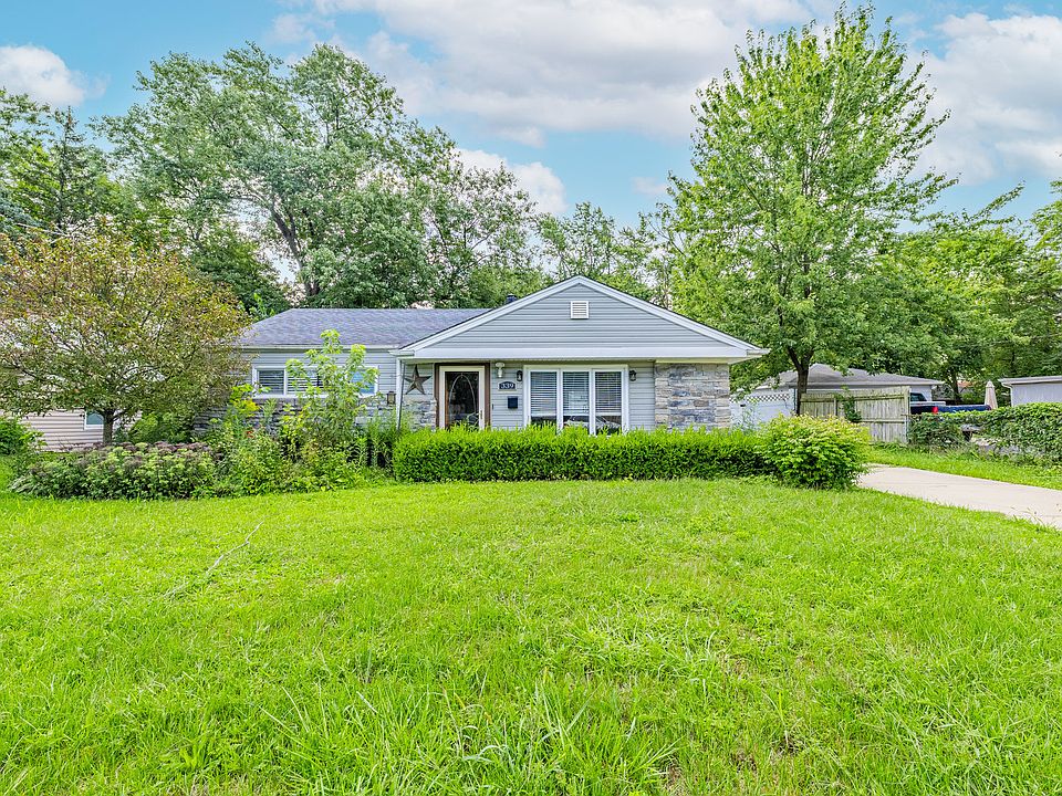 1st image of 339 Shabbona Dr