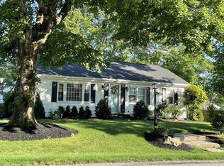 34 New Clark Rd, Cumberland, RI 02864