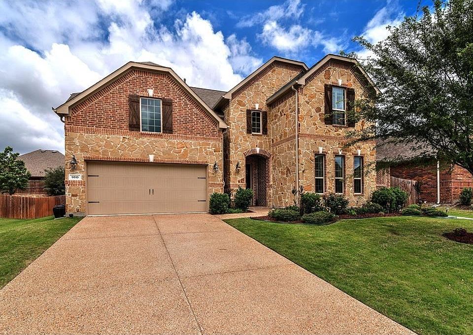 1st image of 9510 Crown Meadow Dr