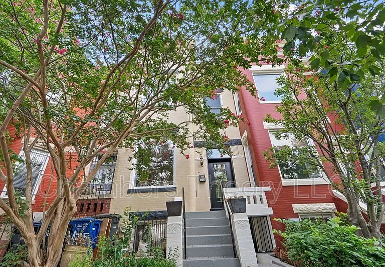 1745 1st St NW — Photo 3