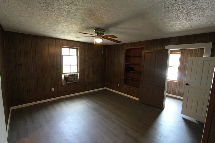 44 E White St — Photo 3