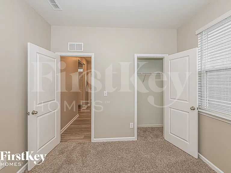 1508 Underbrush Dr — Photo 7