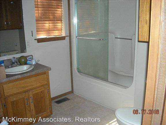 4th image of 56 Rosewood Dr