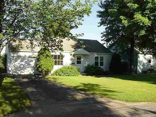 1st image of 1010 S 16th Ave