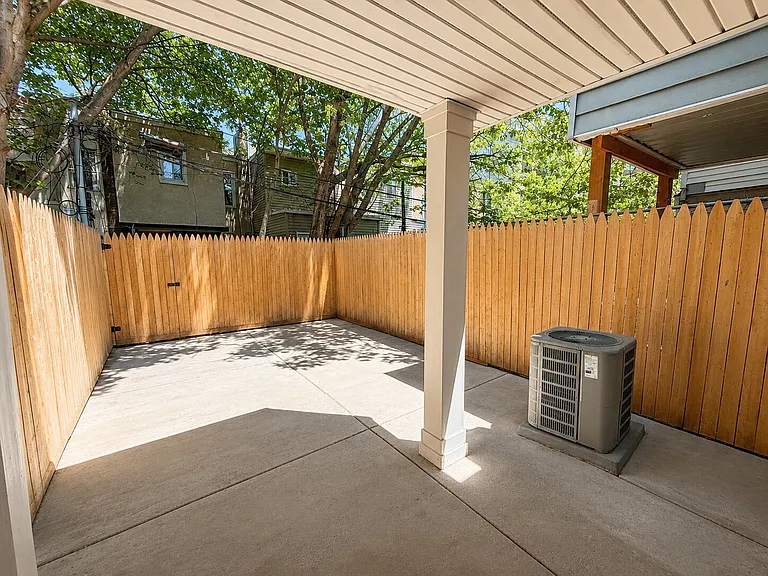 2353 Wilder St — Photo 20