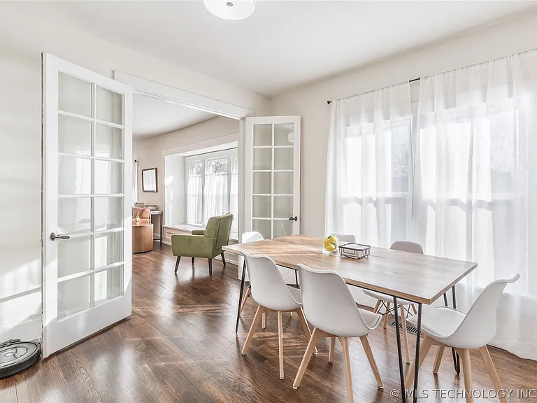 700 N McKinley Ave — Photo 14