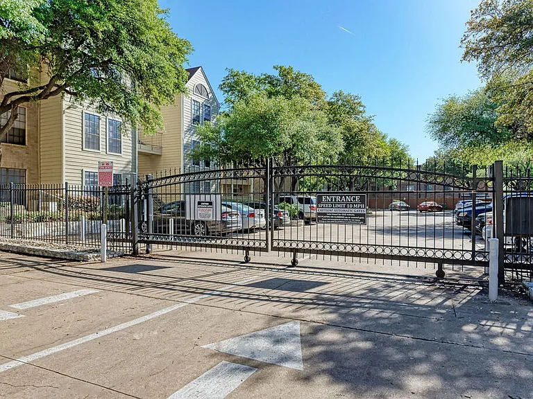Magnolia Court Apartments — Photo 5