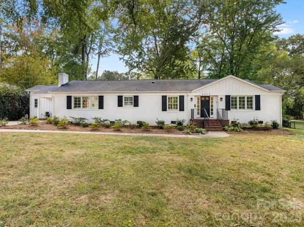 4218 Chelmsford Rd, Charlotte, NC 28211